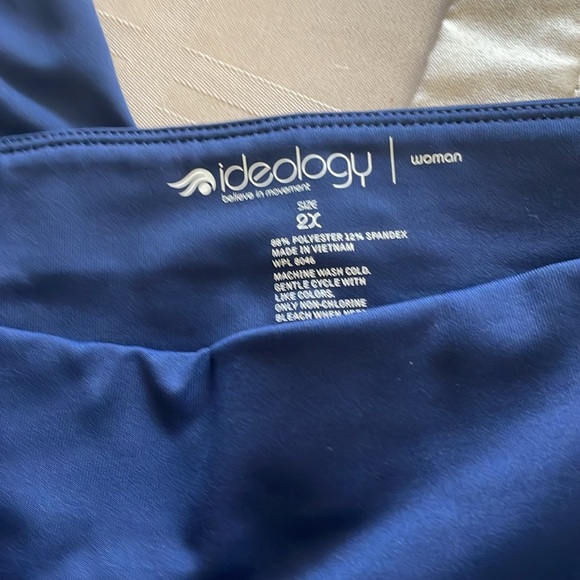 Crop Leggings. NWTππ¦ - Picture 2 of 7